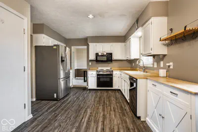 8633 Fox Ridge Lane, Indianapolis - 10