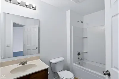 4818 Ladywood Bluff, Indianapolis - 44