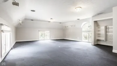 11575 Freeport Drive, Carmel - 27