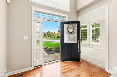 10527 Serra Vista Point, Fishers - 2