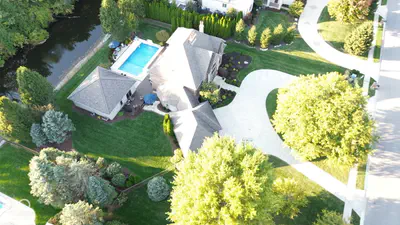 10646 Walnut Creek Drive W, Carmel - 8
