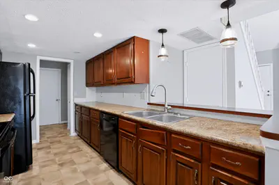 512 Conner Creek Drive, Fishers - 23