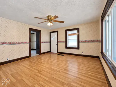 559 S Sycamore Street, Martinsville - 33