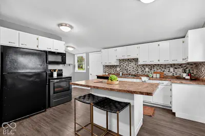 820 E Dunn Avenue, Muncie - 3