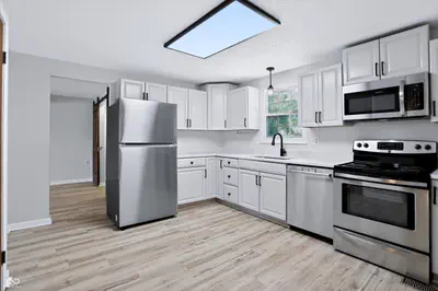 415 Meadowview Lane, Greenwood - 12