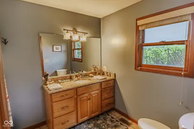 1580 E Garnett Drive, Frankfort - 25