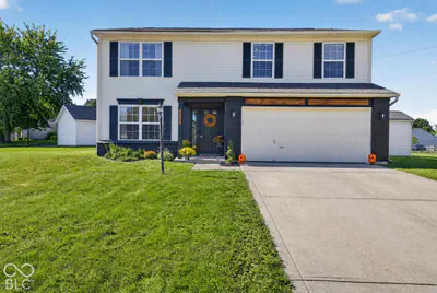 4457 Delray Court, Westfield