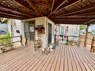 327 W 5th, Peru - 40