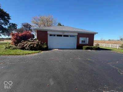 7838 US Highway 52, New Palestine - 5