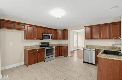 11214 Beardsley Way, Fishers - 3
