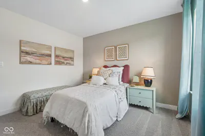 1069 Blackstone Avenue, Franklin - 45