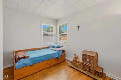 1406 Laurel Drive, Columbus - 12