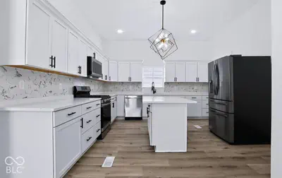 652 Marion, Indianapolis - 11