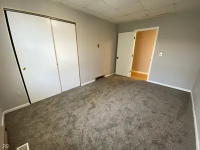 2717 S Moreland Avenue, Indianapolis - 12