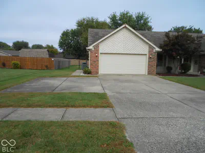 552 Echo Bend Boulevard, Greenwood - 2