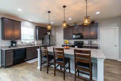 8284 Terryglass, Avon - 3