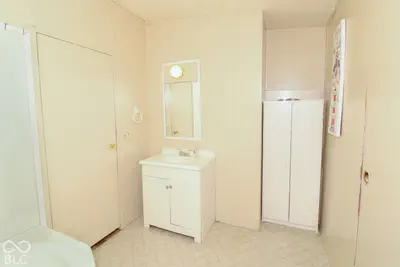 1704 Country Manor W, North Vernon - 15