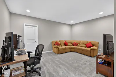 10608 Kensington Lane, Fortville - 44