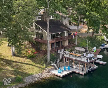6272 Grosbeak Court, Nineveh