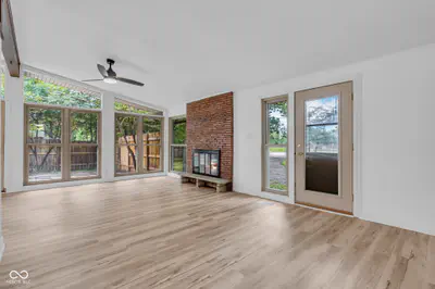 9105 Washington Boulevard, Indianapolis - 24