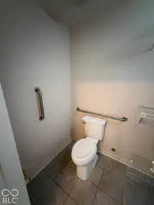 2065 Oldfields Circle South Drive, Indianapolis - 17