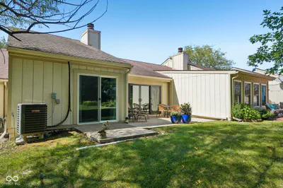 9105 Greenridge Lane, Bloomington - 51