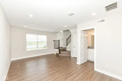 17276 Henslow Drive, Westfield - 2