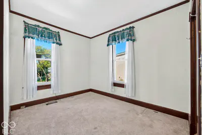618 S Poplar Street, Seymour - 56