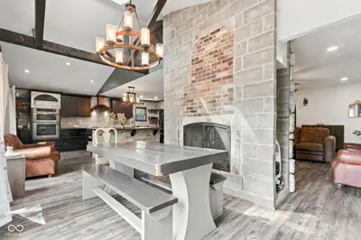 8671 Kinman Drive, Nineveh - 43