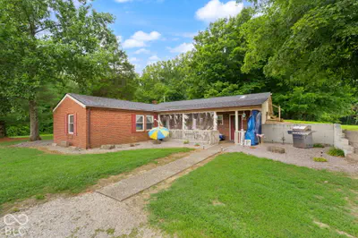 2750 Kings Drive NE, Palmyra