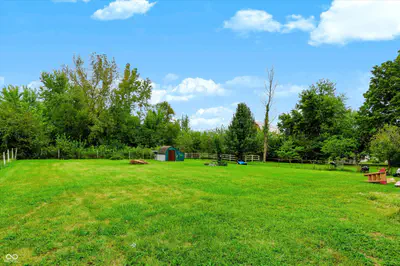 5311 300, New Palestine - 43
