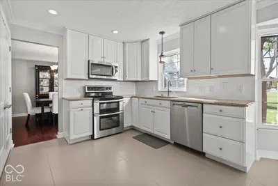 8732 Buffett Parkway, Fishers - 15