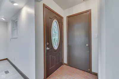 703 Hillcrest Drive, Greenwood - 7