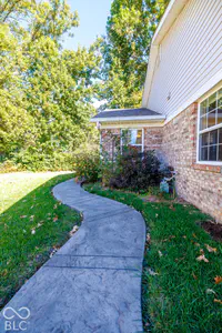 554 Cresthaven Drive, Indianapolis - 73