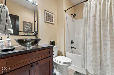 6736 W Stonegate Drive, Zionsville - 8