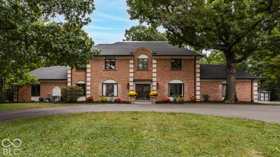 911 Round Table Court, Indianapolis - 2