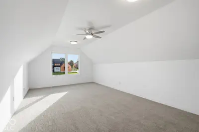 2786 S Kings Way, New Palestine - 32