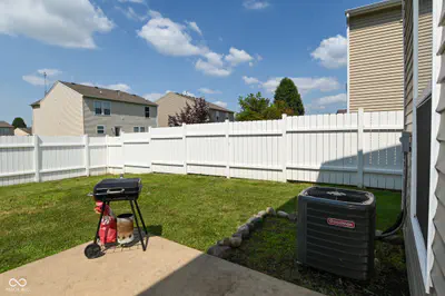 8468 Ash Grove Drive, Indianapolis - 9