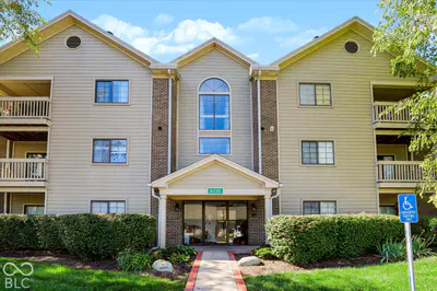 8720 Yardley Court, Indianapolis