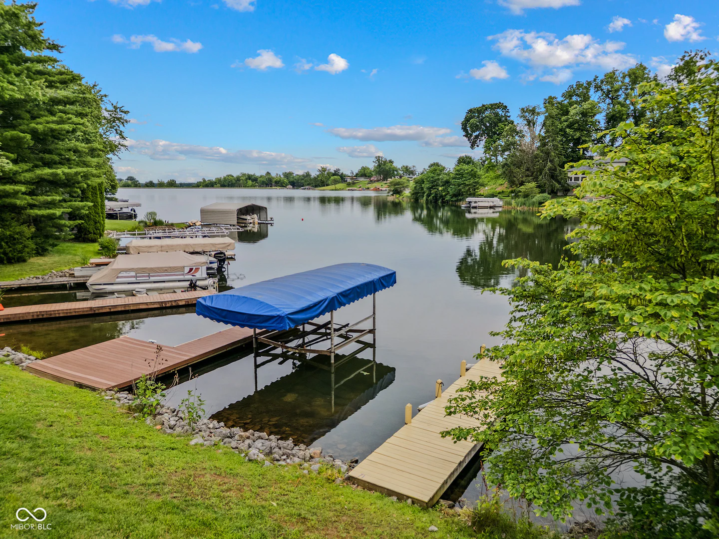 9956 Raintree Drive, Columbus