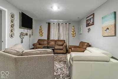 7349 Parkstay, Camby - 9