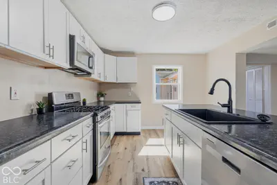 1033 E Third Street, Greenfield - 11