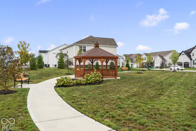 505 Tess Boulevard, Westfield - 47