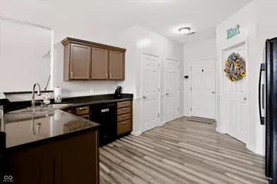 3392 Roundlake Lane, Whitestown - 9