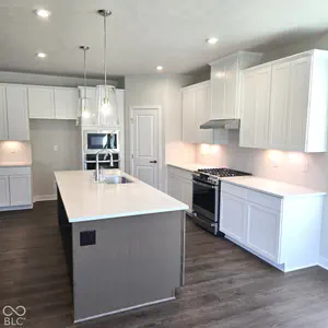 7594 Woodglenn Drive, Avon - 7