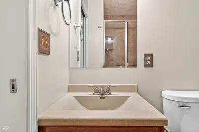 5310 Regency Drive, Columbus - 32