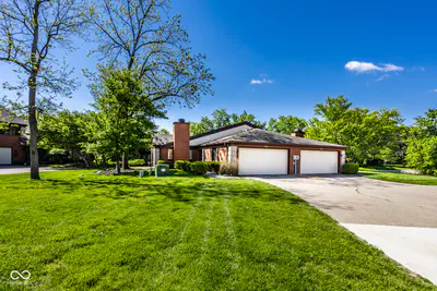 9350 Golden Leaf Way, Indianapolis