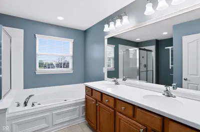 13973 Avalon East Drive, Fishers - 45