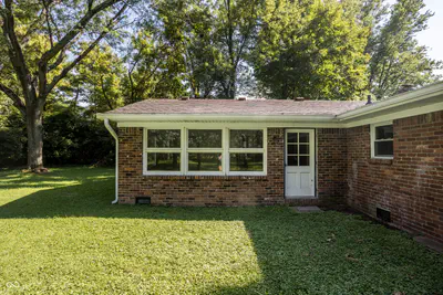 10461 Woodlawn Drive, Carmel - 47