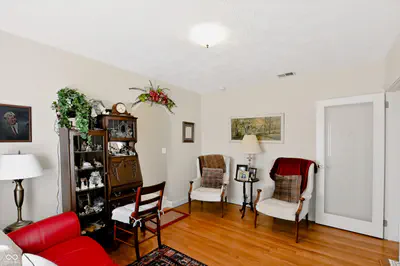 9510 235th Street, Cicero - 25